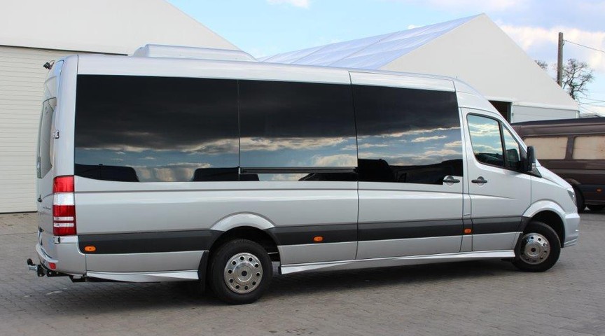 skaluj obraz (+/-) Sprinter 519 rocznik 2016, z boku